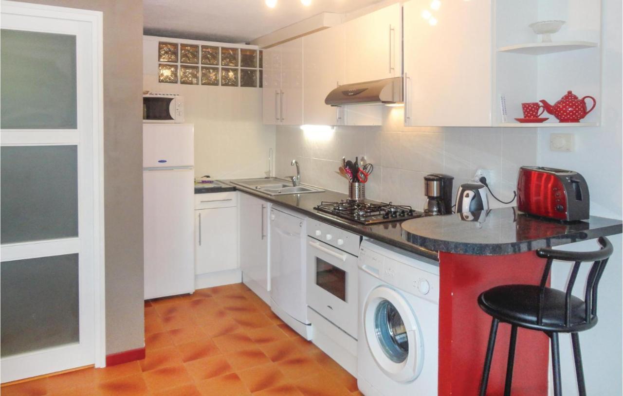 Stunning Apartment In Pignan With Kitchen Екстер'єр фото